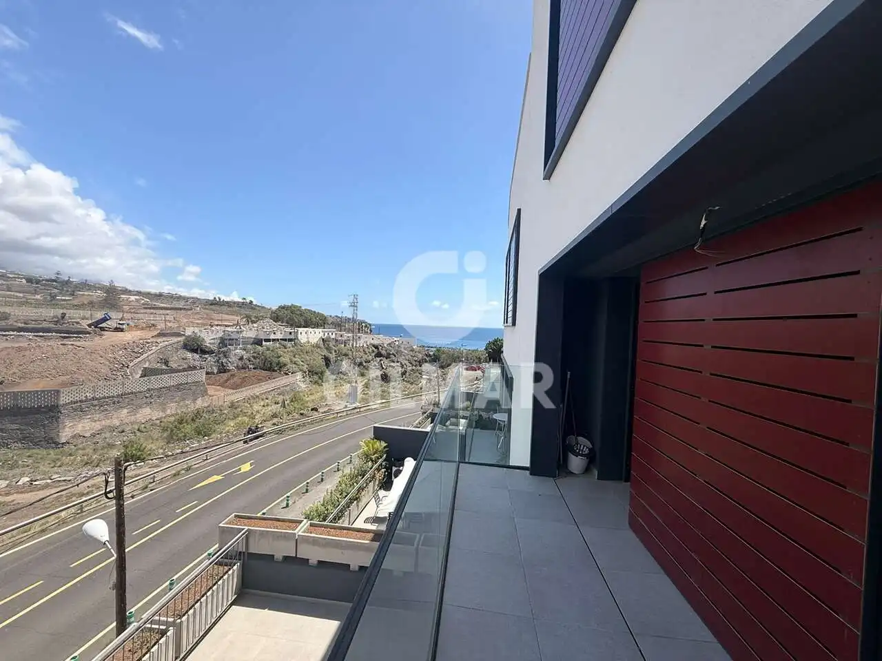 Vista exterior de Apartament en venda en Guía de Isora amb Moblat i Balcó