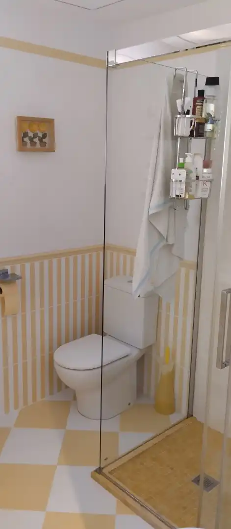 Badezimmer von Haus oder Chalet zum Verkauf in Córdoba mit Klimaanlage, Heizung und Privatgarten
