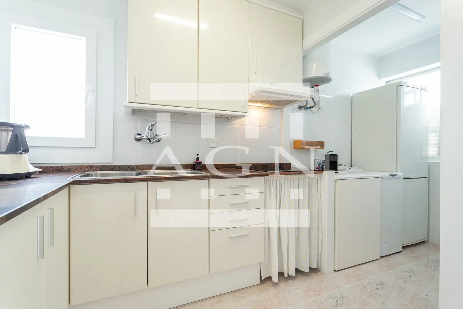 Küche von Wohnung zum Verkauf in Salou mit Klimaanlage, Heizung und Terrasse