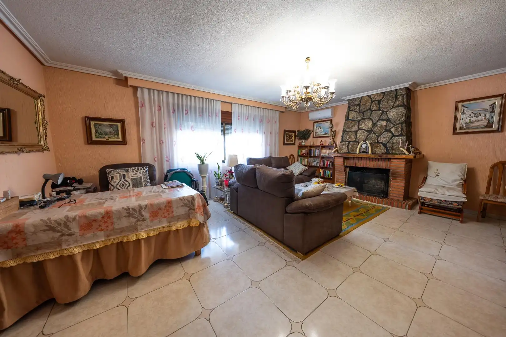 Sala d'estar de Finca rústica en venda en Carranque amb Aire condicionat, Calefacció i Jardí privat