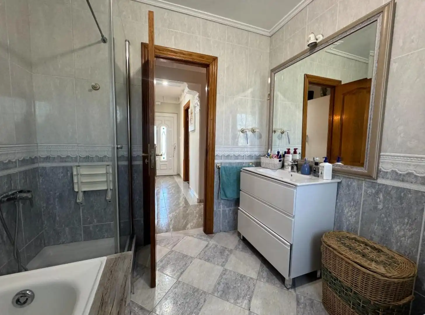 Bathroom of Detached homes for sale in San Felices de Buelna  with Heating, Private garden and Terrace