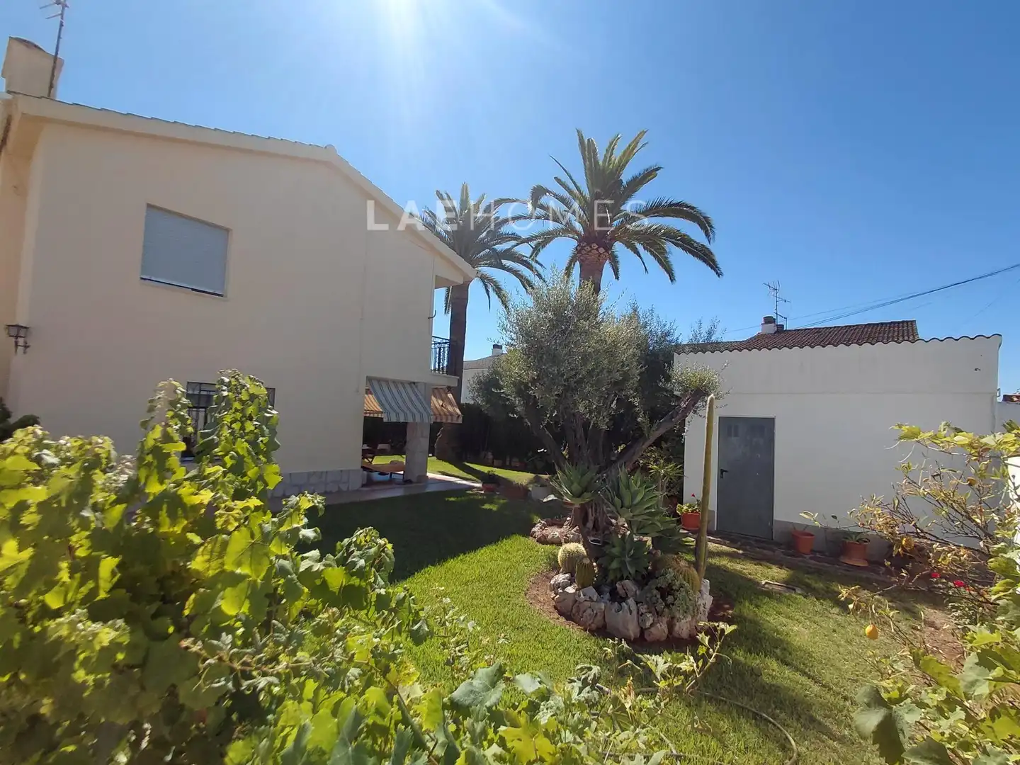 Casa aparellada amb terrassa en venda a Heliópolis, imagen 40