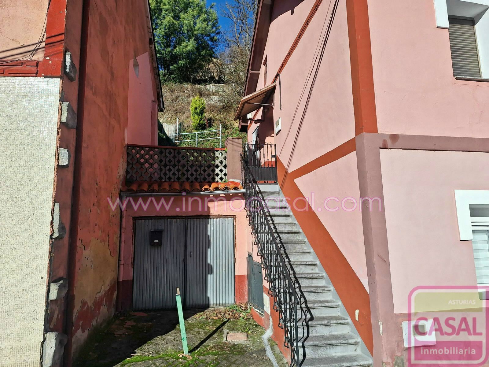 Vista exterior de Piso en venta en Mieres (Asturias) con Terraza y Amueblado