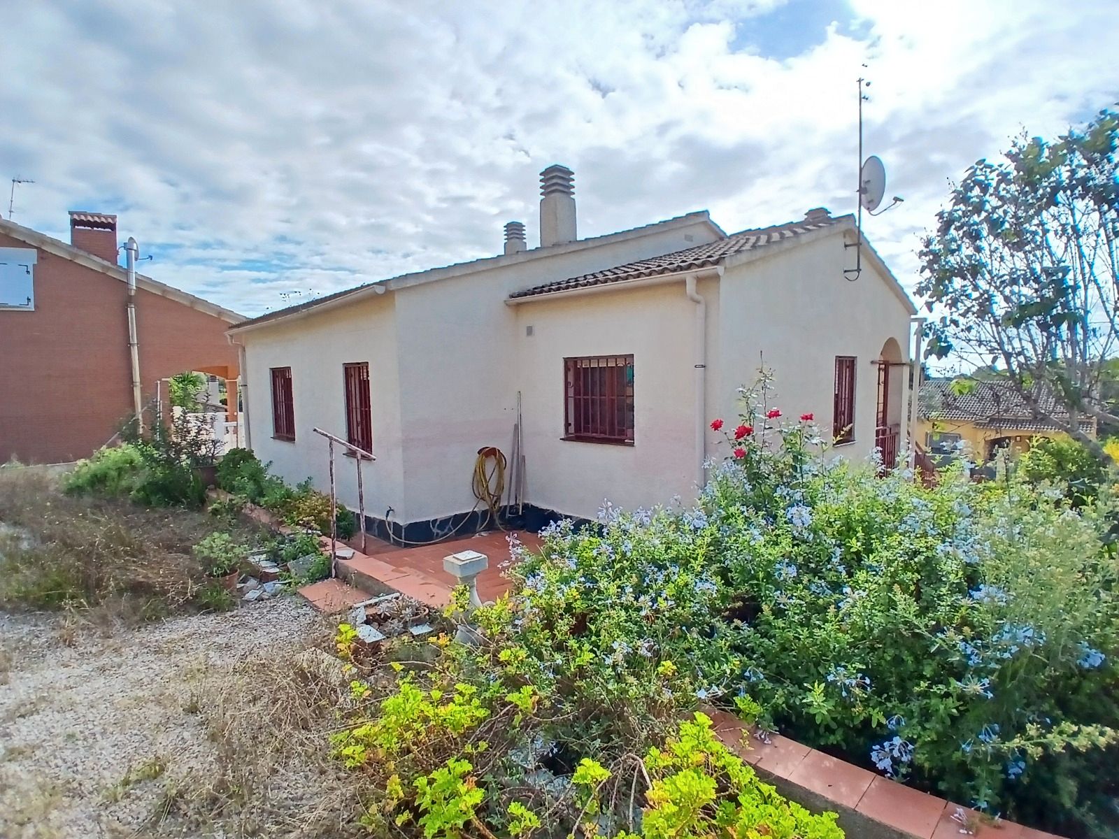 Vista exterior de Casa o xalet en venda en El Vendrell amb Calefacció, Jardí privat i Terrassa