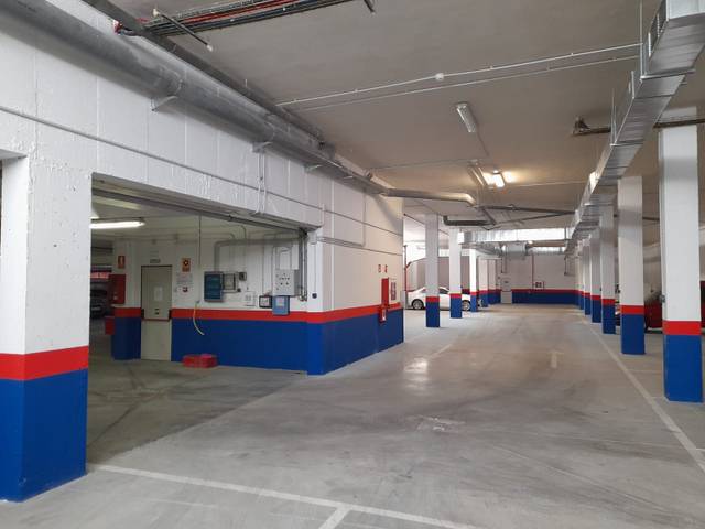 Garaje en Alquiler en N/A en Camarma de Esteruelas