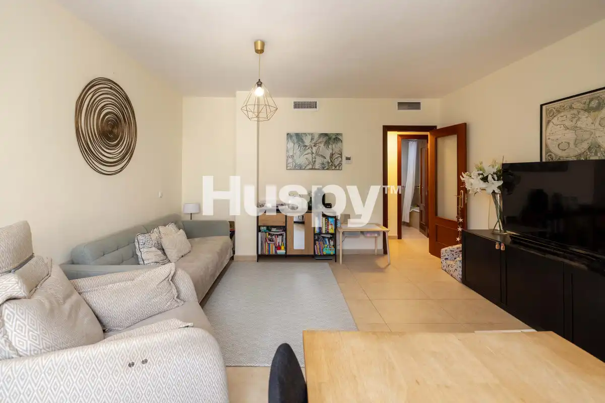 Flat with terrace for sale in Calle Madre Teresa de Calcuta, imagen 5