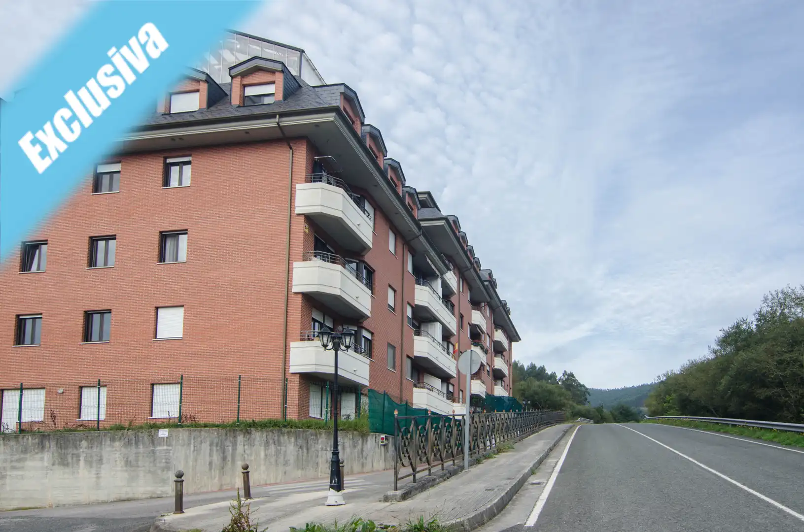 Vista exterior de Piso en venta en Limpias con Calefacción, Terraza y Trastero