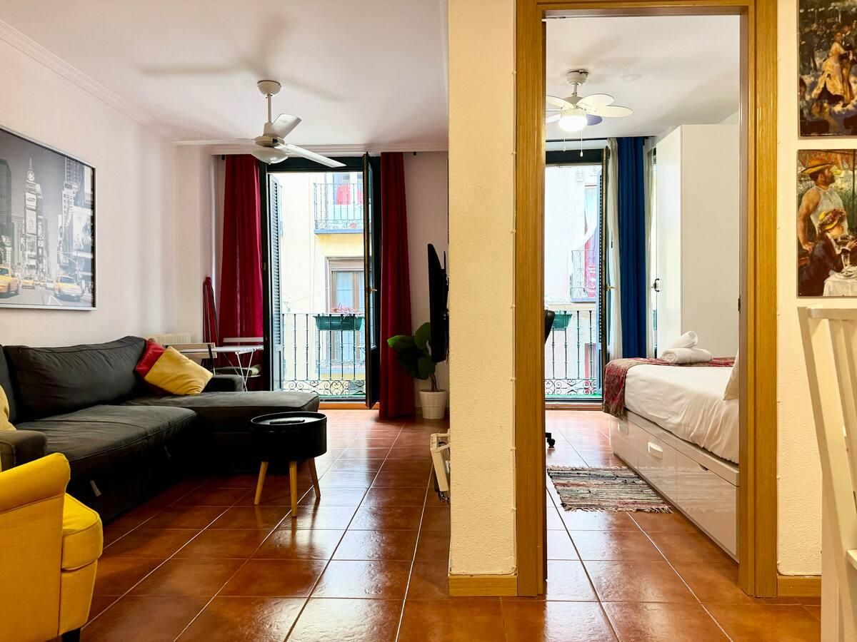 Living room of Flat to rent in  Madrid Capital  with Air Conditioner, Heating and Furnished