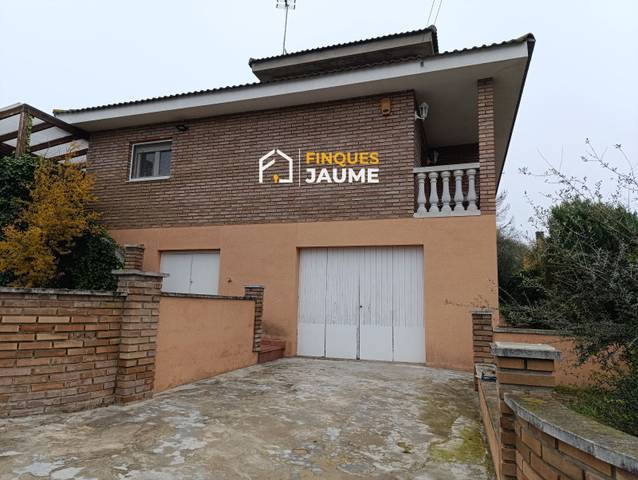 Casa-chalet en Venta en DE LES MORERES en La Sentiu de Sió