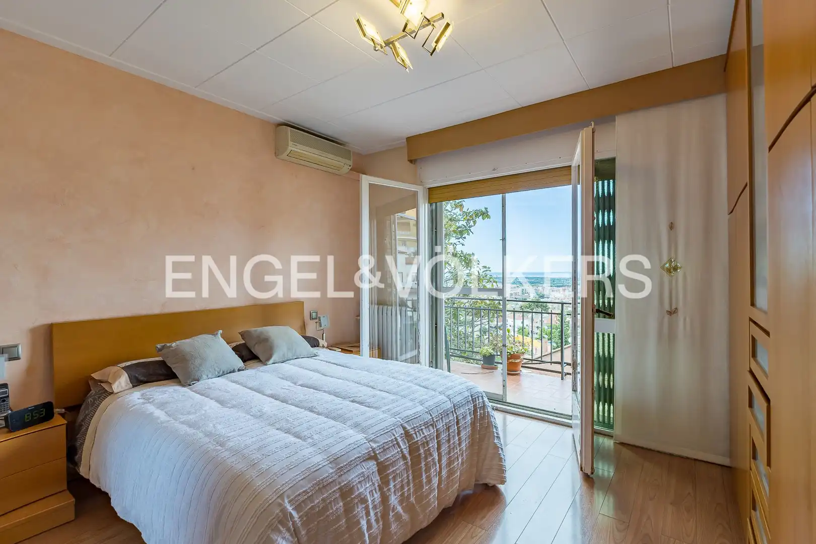 Habitación de Casa o chalet en venta en Viladecans con Calefacción, Jardín privado y Balcón