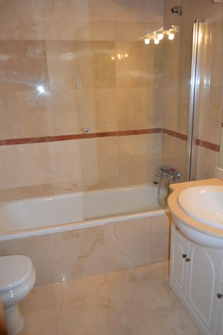 Baño de Piso en venta en Aranjuez con Aire acondicionado, Calefacción y Terraza