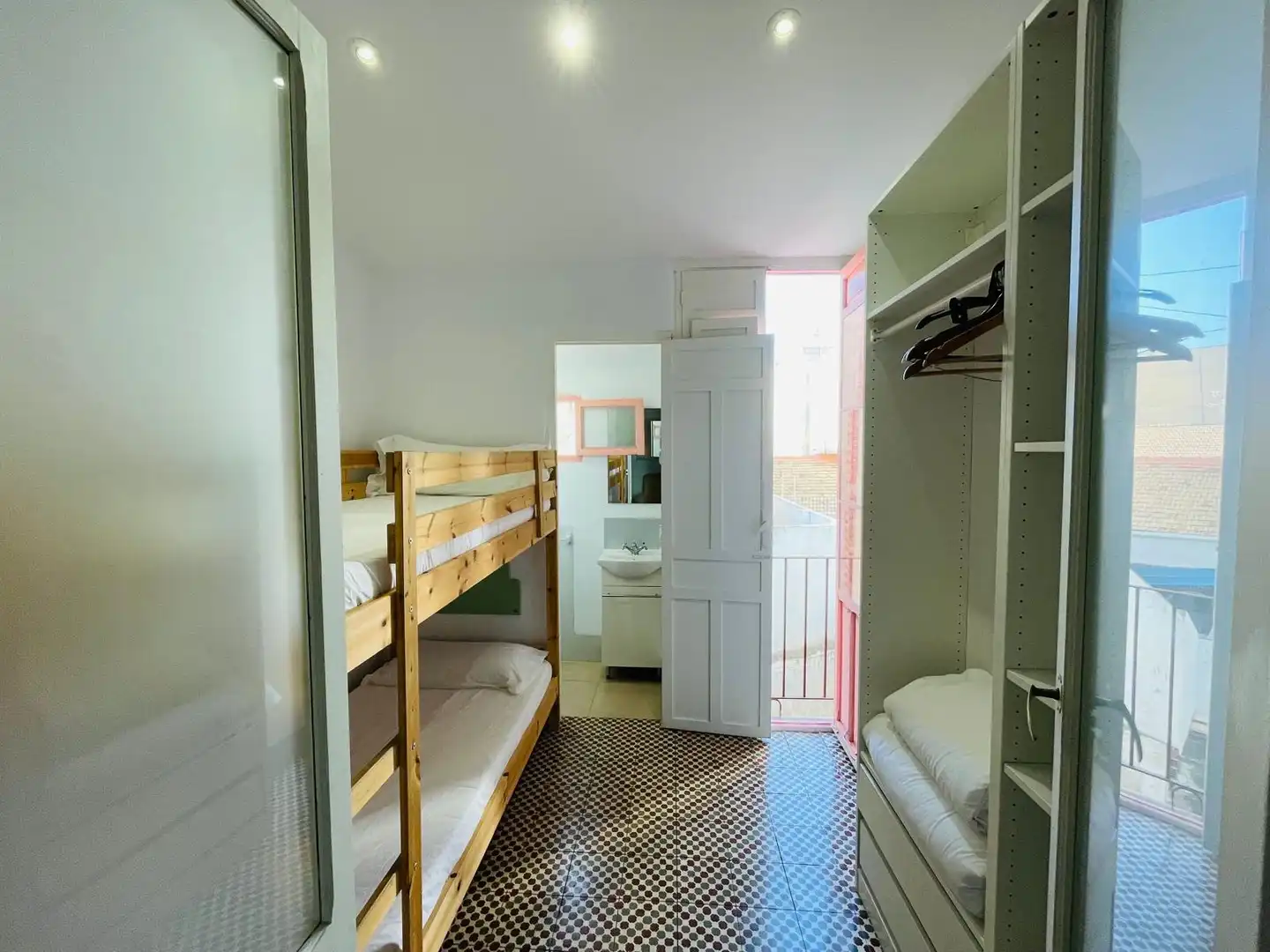 Habitación de Apartamento de alquiler en Alicante / Alacant con Aire acondicionado, Calefacción y Amueblado