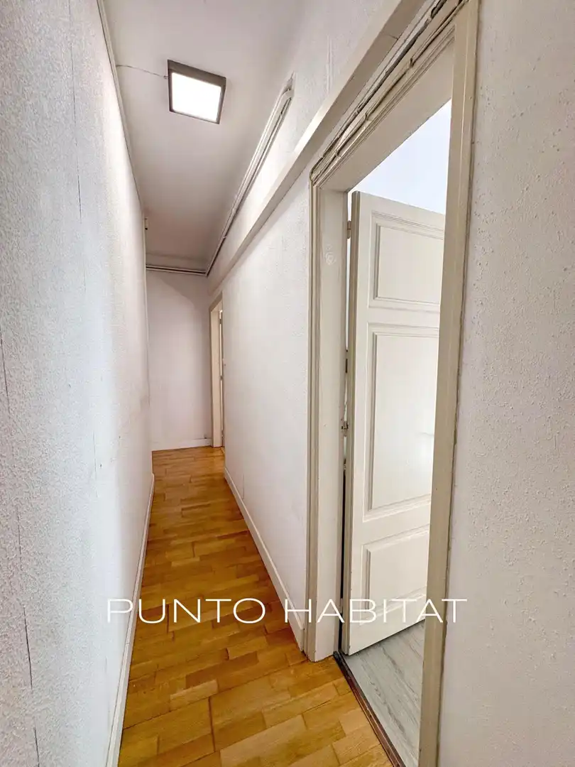 Piso en venta en Barcelona con Aire acondicionado, Parquet y Trastero