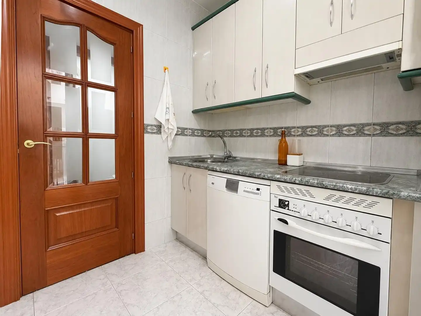Küche von Wohnung zum Verkauf in Madrid mit Heizung, Parkett und Terrasse