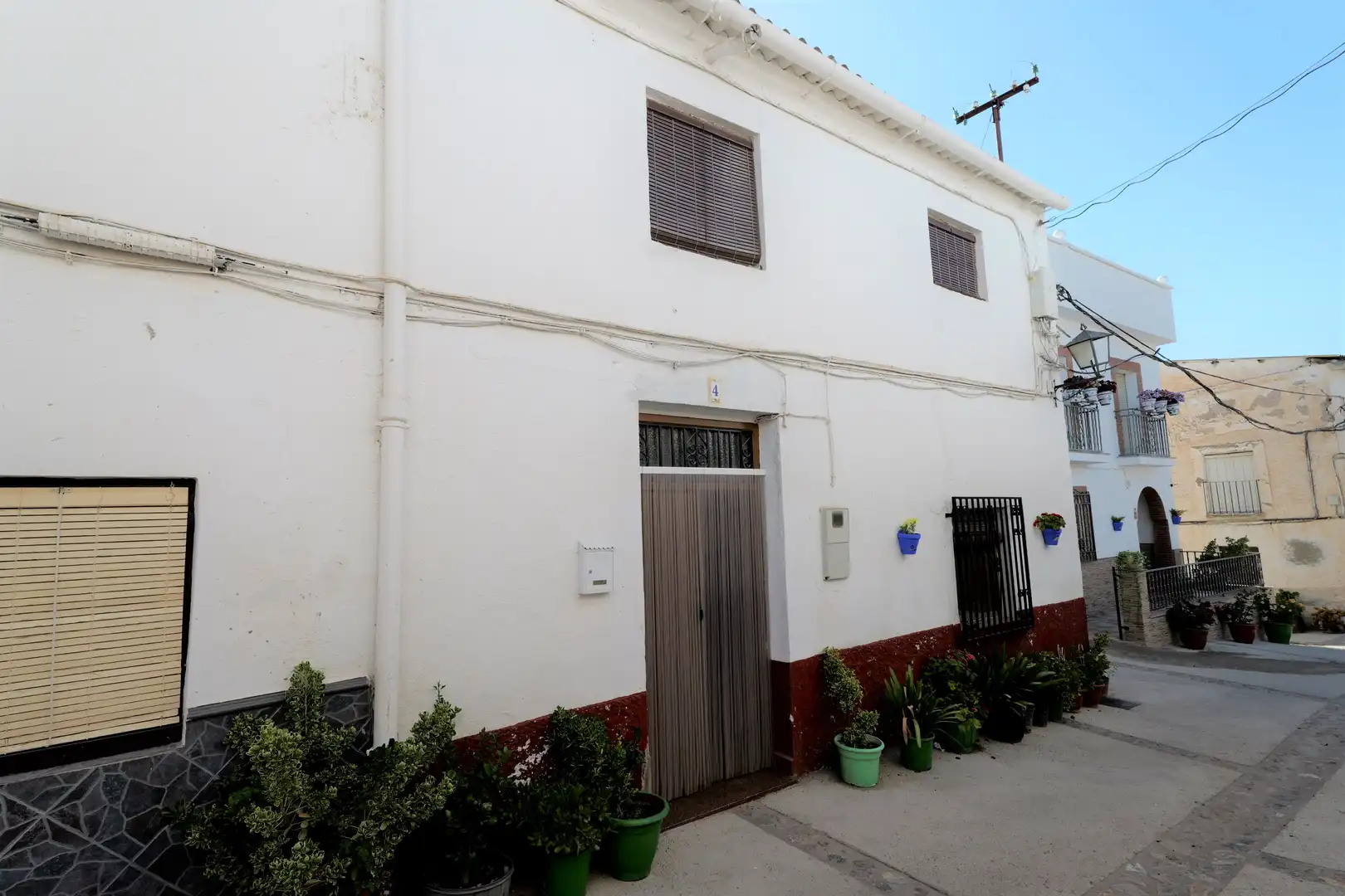 Vista exterior de Casa adosada en venta en Turón con Jardín privado, Terraza y Amueblado