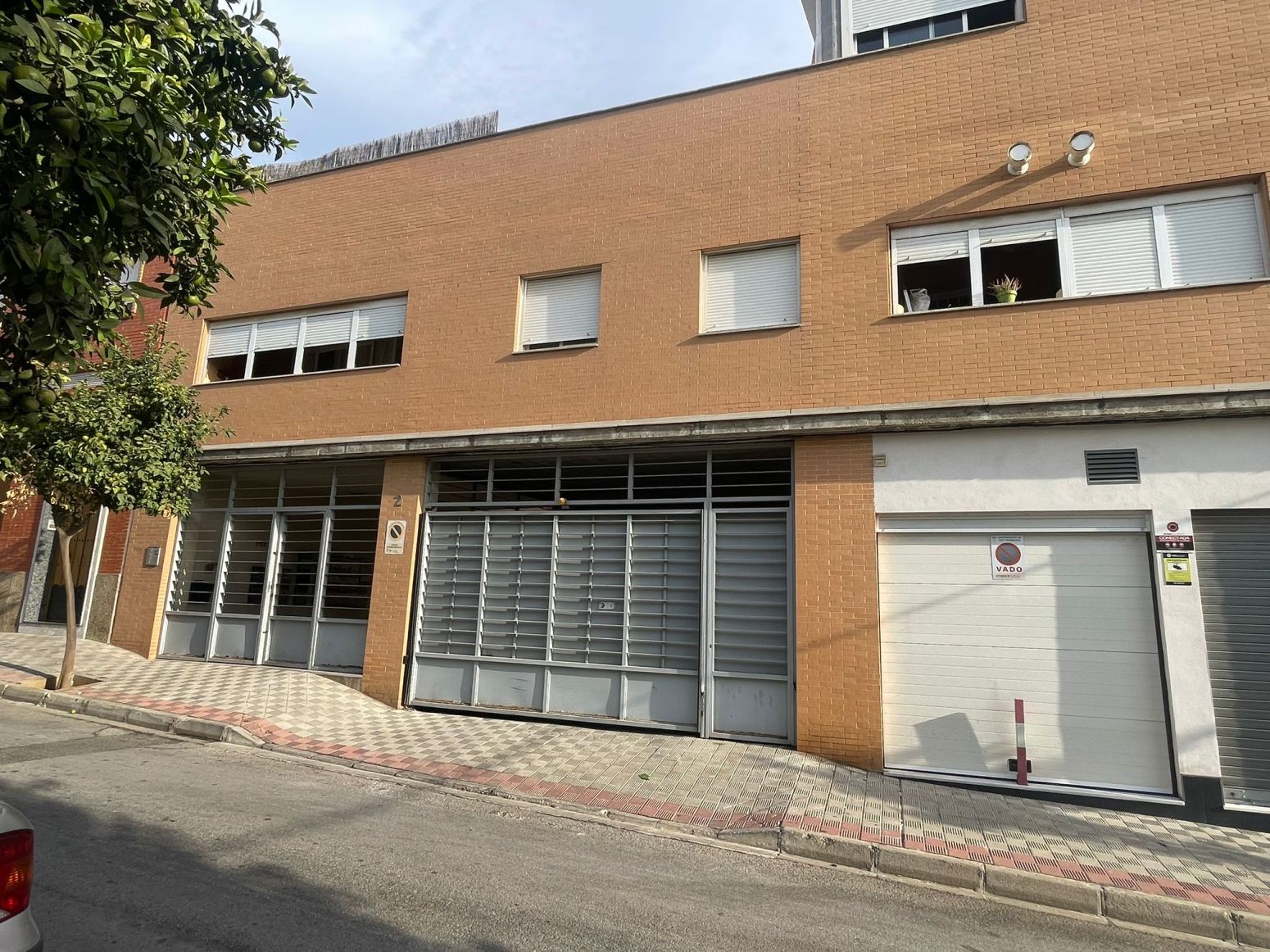 Vista exterior de Pis en venda en Dos Hermanas