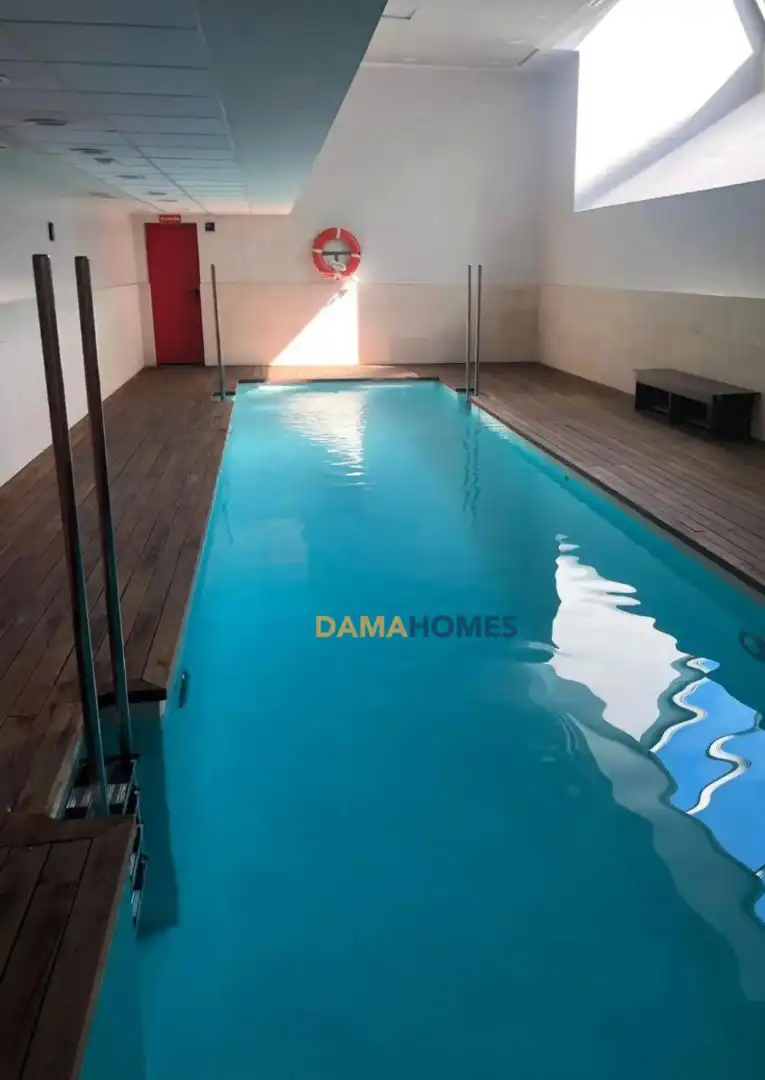 Piscina de Ático en venta en Madrid con Aire acondicionado, Calefacción y Parquet