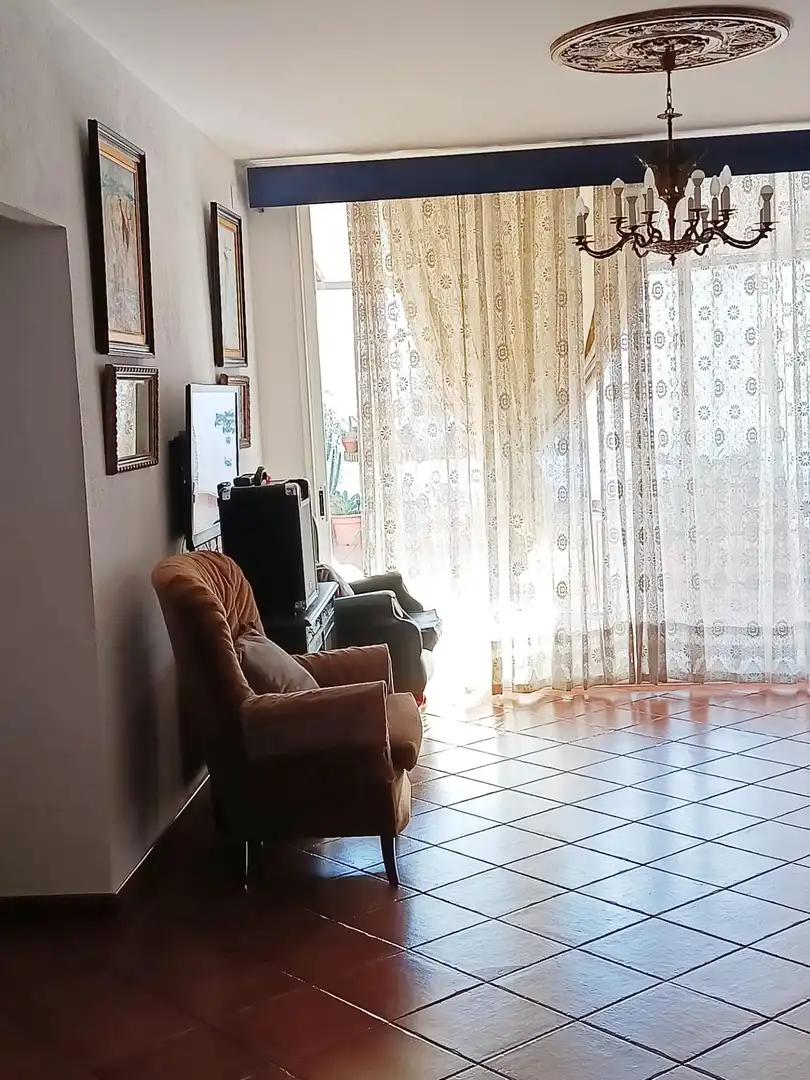 Sala d'estar de Casa o xalet en venda en Rociana del Condado amb Aire condicionat