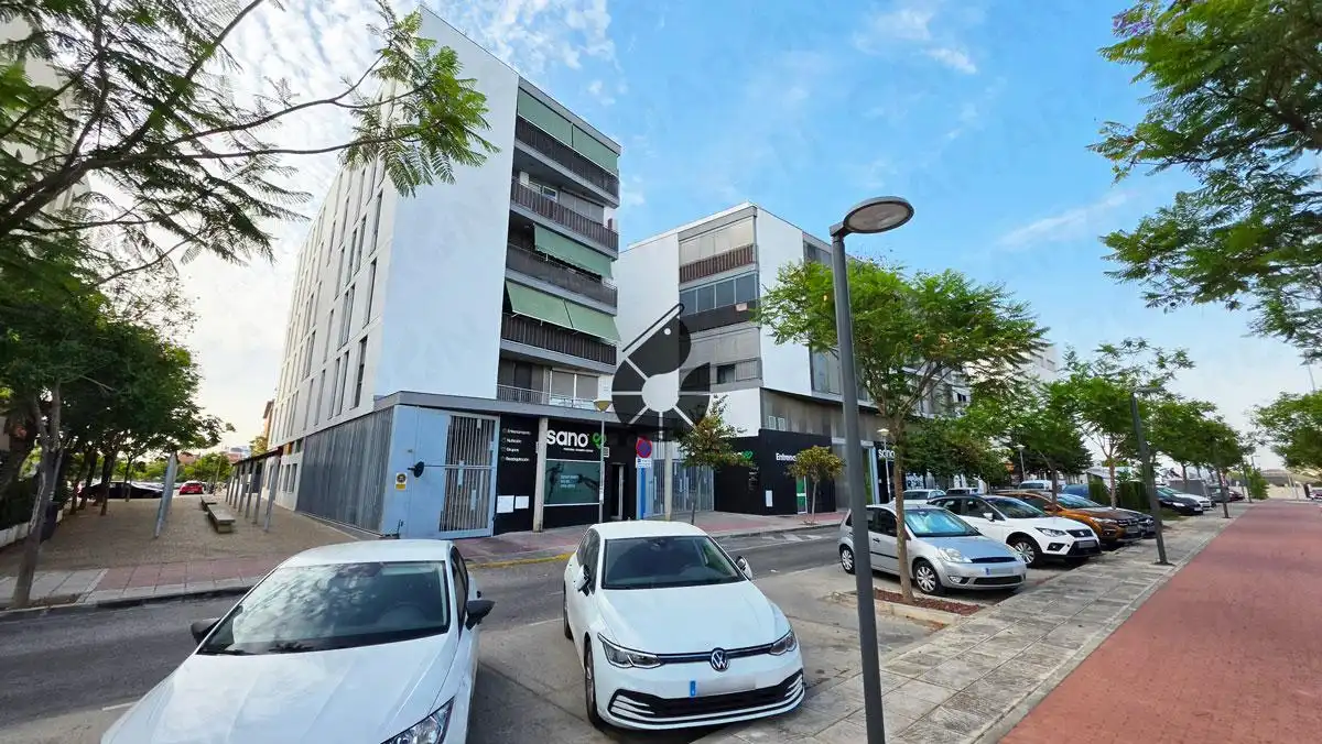 Exterior view of Flat for sale in Mairena del Aljarafe  with Air Conditioner and Storage room