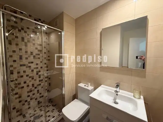 Baño de Piso de alquiler en Madrid con Aire acondicionado, Calefacción y Parquet