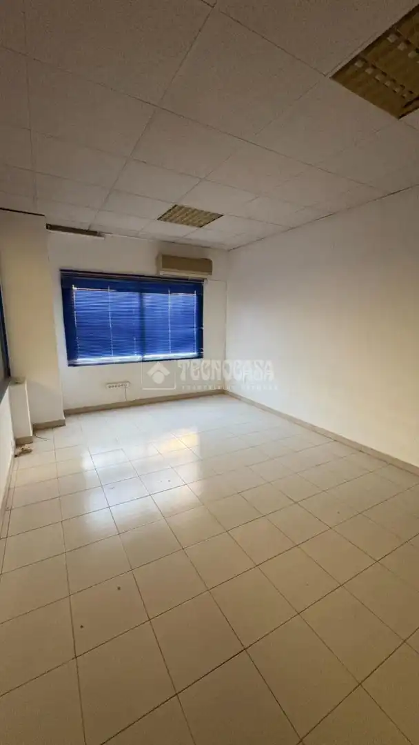 Local en venta en Alcalá de Henares con Aire acondicionado