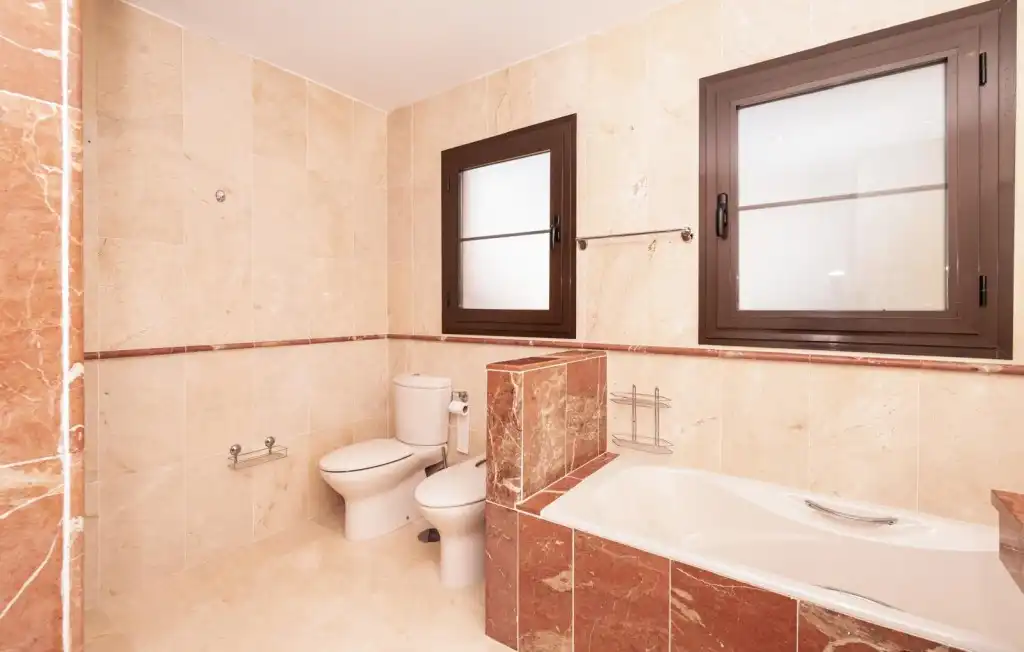Apartamento con piscina en venta en Estepona Pueblo, imagen 16