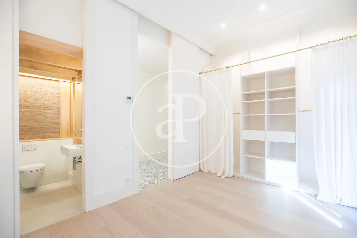 Habitación de Piso en venta en Barcelona con Aire acondicionado, Calefacción y Jardín privado
