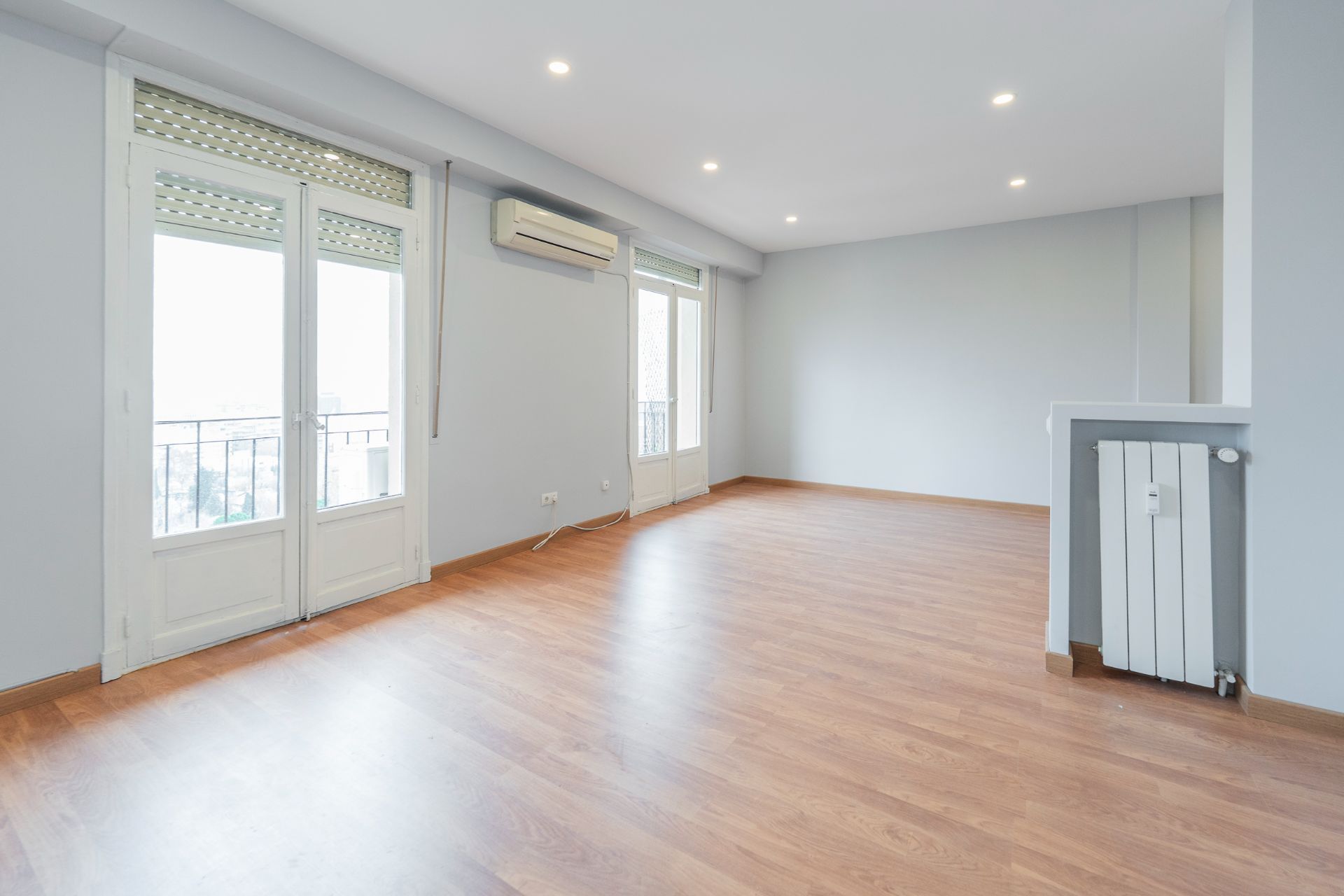 Sala de estar de Piso de alquiler en  Madrid Capital con Aire acondicionado, Calefacción y Terraza