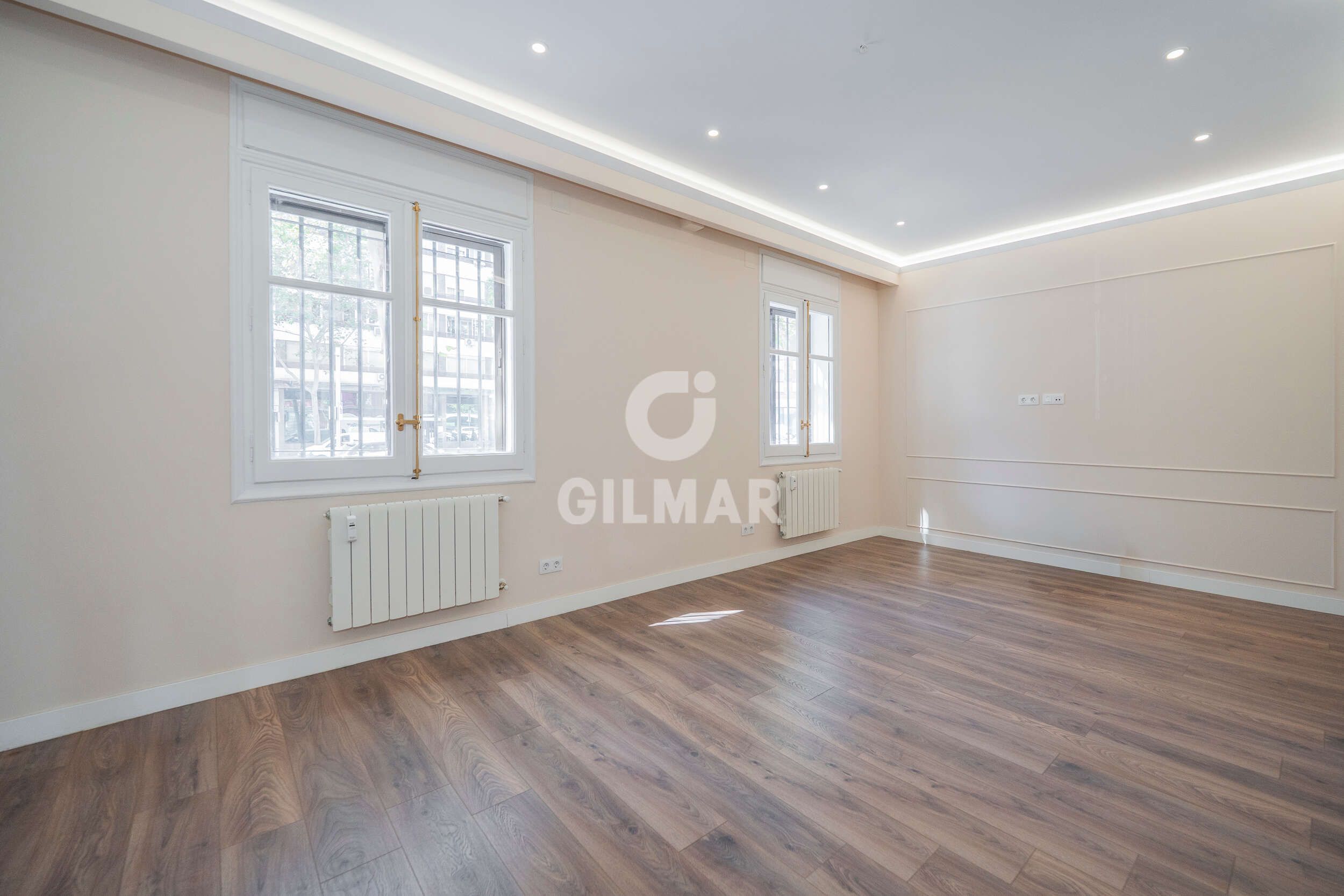Bedroom of Flat for sale in  Madrid Capital  with Heating