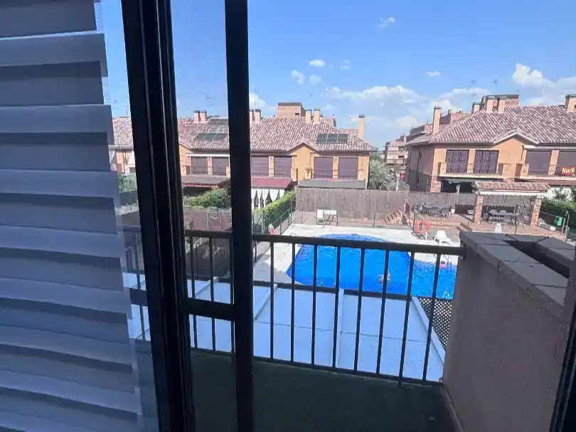 Piscina de Casa o xalet per a compartir en Brunete amb Aire condicionat, Calefacció i Jardí privat