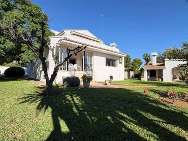 Chalet con piscina en venta en Riba-roja de Túria