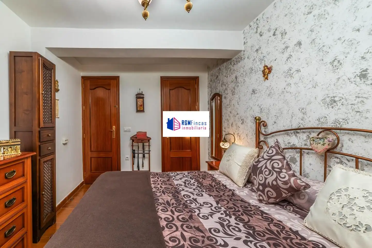 Bedroom of Flat for sale in Sevilla  with Air Conditioner, Heating and Terrace