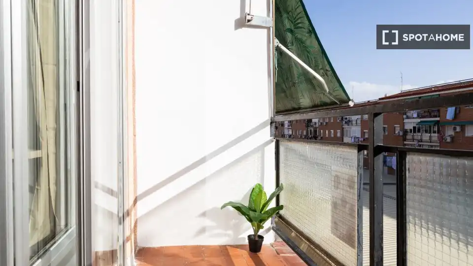 Balcony of Flat for share in Getafe  with Air Conditioner, Heating and Furnished