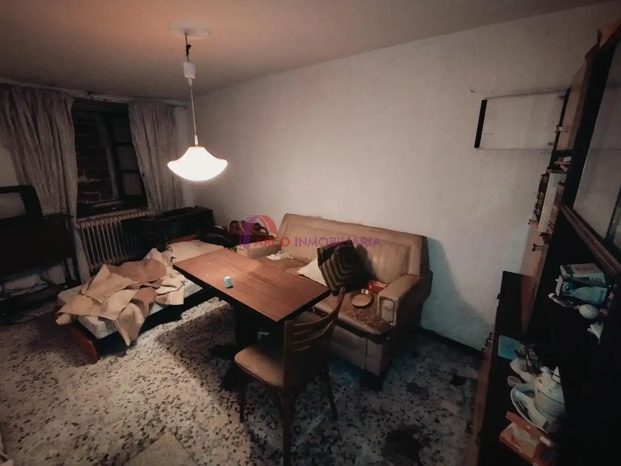 Sala d'estar de Casa adosada en venda en Arcos amb Calefacció, Jardí privat i Traster