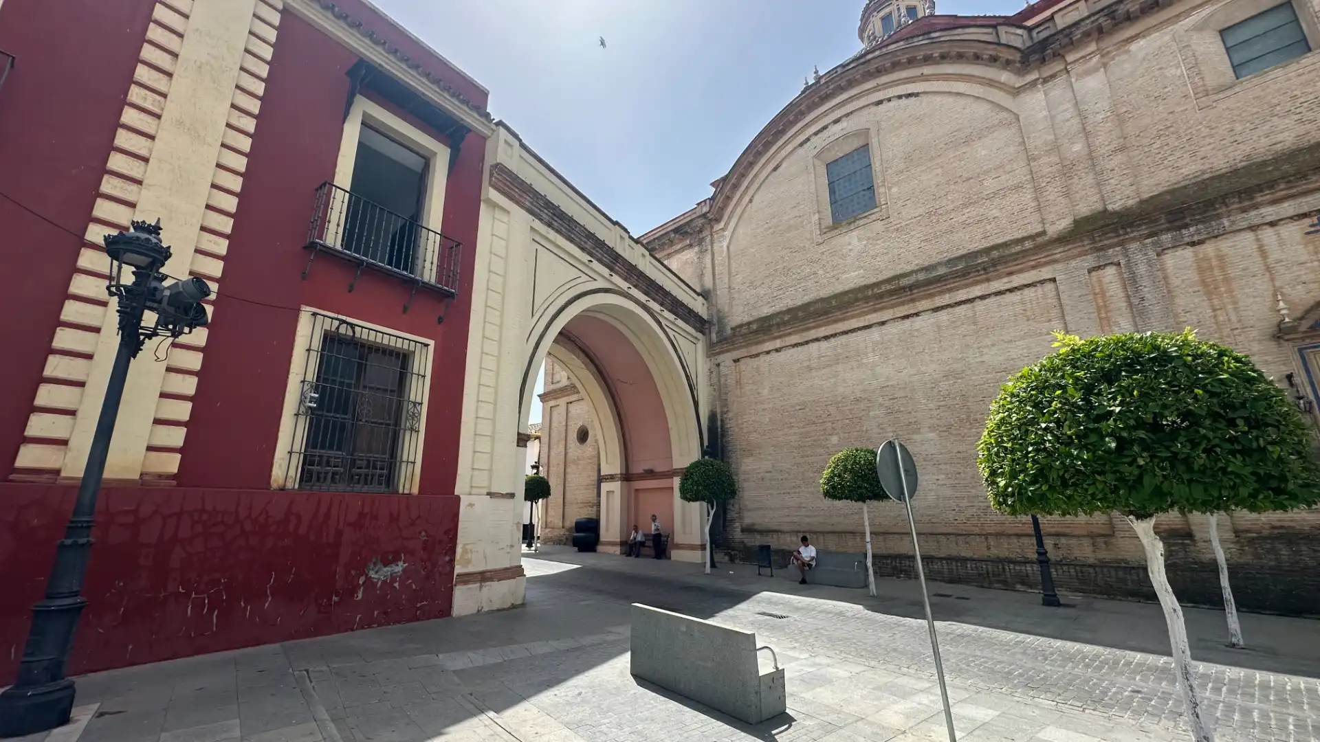 Vista exterior de Casa o xalet en venda en Umbrete amb Terrassa, Traster i Piscina