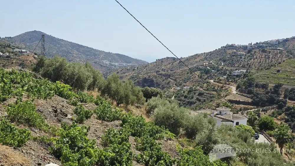 Houses for sale in Cómpeta  with Air Conditioner, Private garden and Swimming Pool