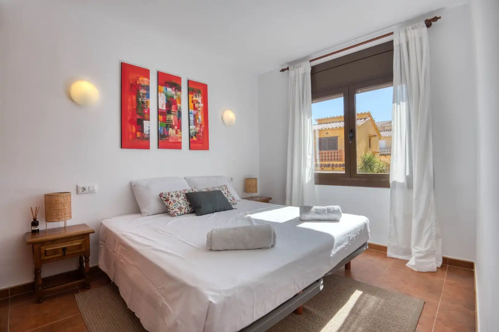 Schlafzimmer von Wohnungen zum Verkauf in L'Escala mit Terrasse und Möbliert