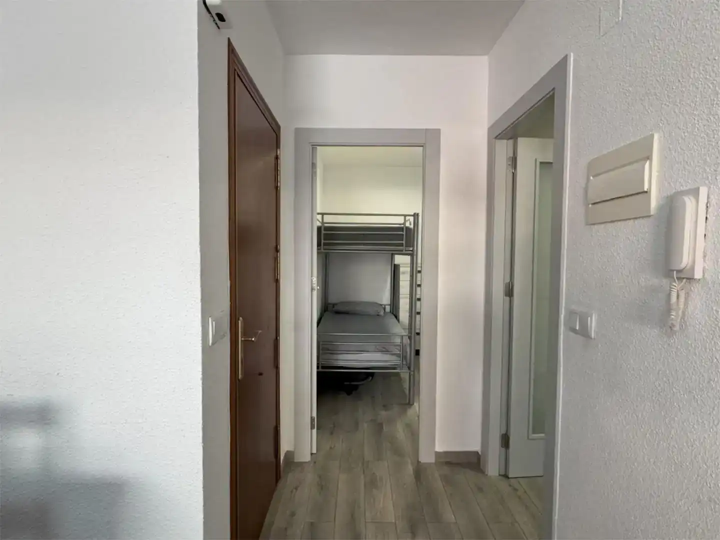 Flat for rent in Torrevieja  with Air Conditioner and Balcony