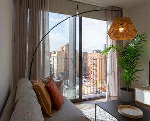 Dormitori de Apartament de lloguer en  Barcelona Capital amb Aire condicionat, Forn i Rentadora