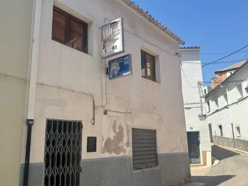 Vista exterior de Casa o xalet en venda en Ayora amb Terrassa