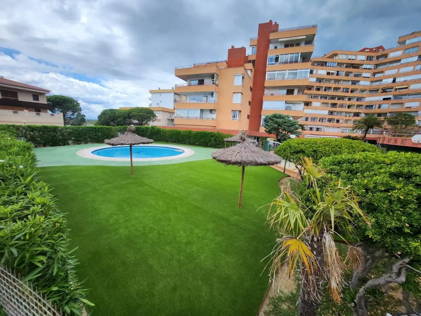 Swimming pool of Flat for sale in Roses  with Air Conditioner, Heating and Terrace