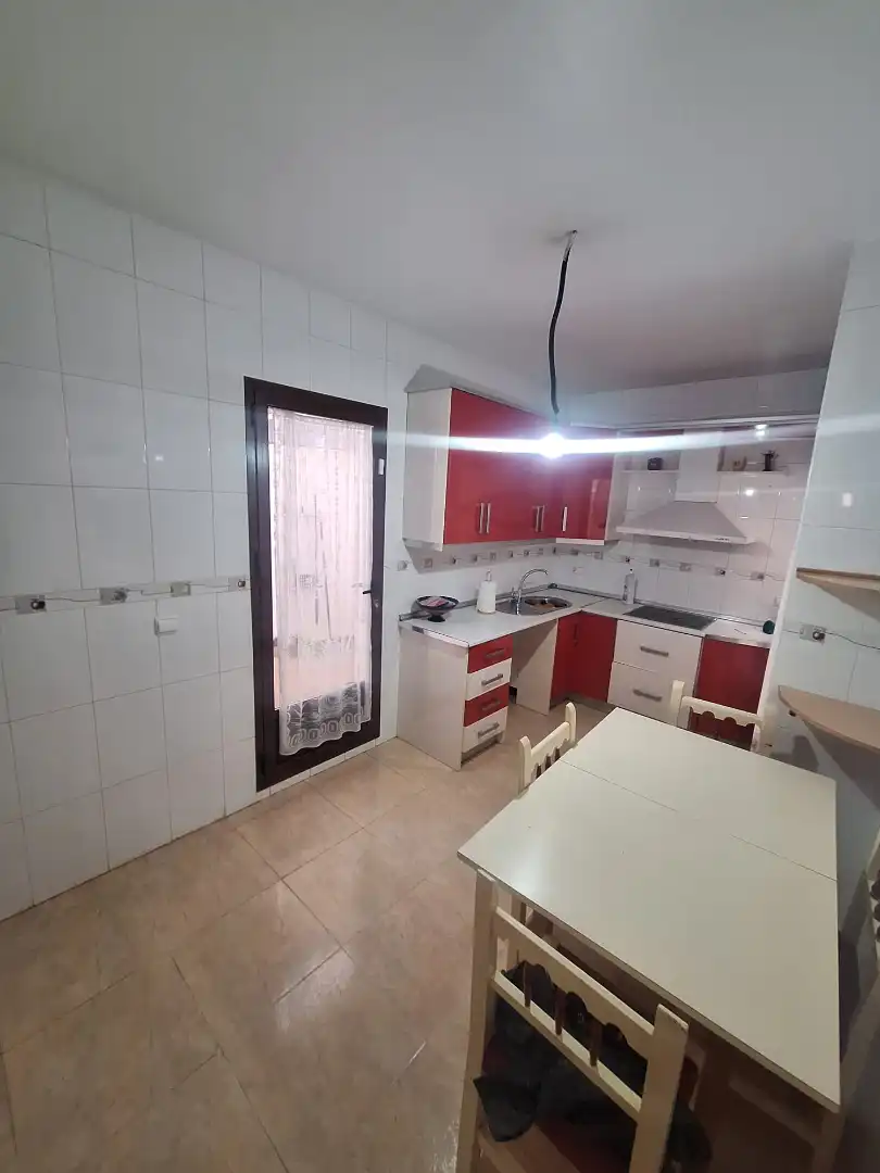 Küche von Wohnung zum Verkauf in Dalías mit Ofen