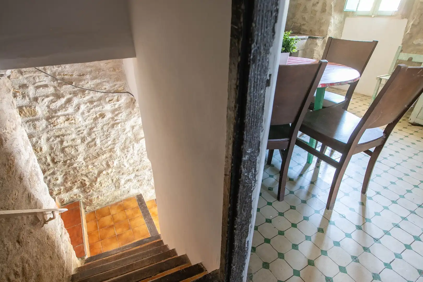 Country house zum Verkauf in Guirguillano mit Heizung, Terrasse und Abstellraum
