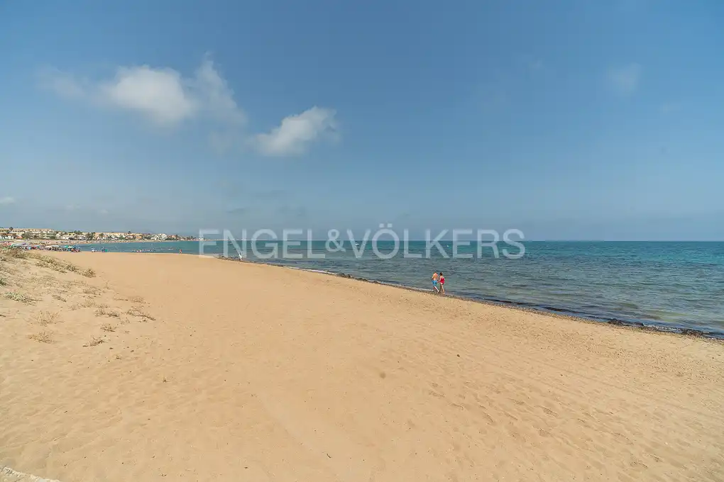 Wohnung zur Miete in Dénia mit Klimaanlage, Heizung und Privatgarten