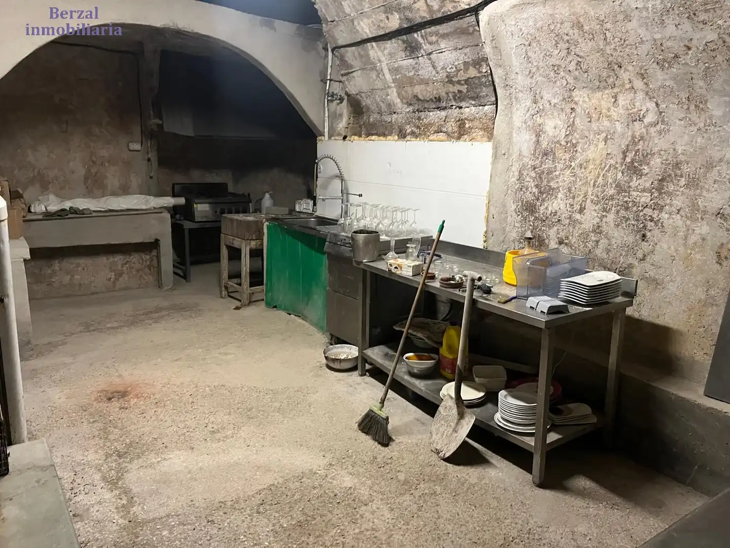 Kitchen of Commercial properties for sale in Baños de Ebro / Mañueta