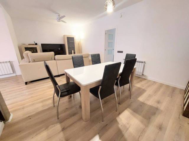 Casa-chalet en Venta en Zona Esportiva