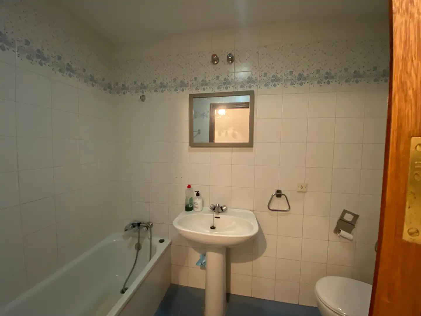 Baño de Piso en venta en Ciudad Real con Calefacción, Terraza y Balcón