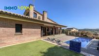 Vista exterior de Casa o xalet en venda en Sant Julià del Llor i Bonmatí amb Aire condicionat, Jardí privat i Terrassa