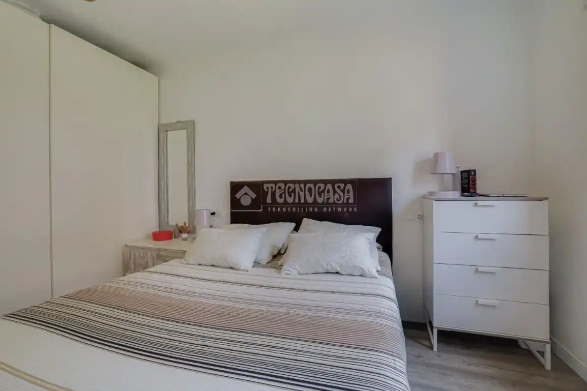Dormitori de Pis en venda en Sant Feliu de Llobregat amb Aire condicionat i Balcó