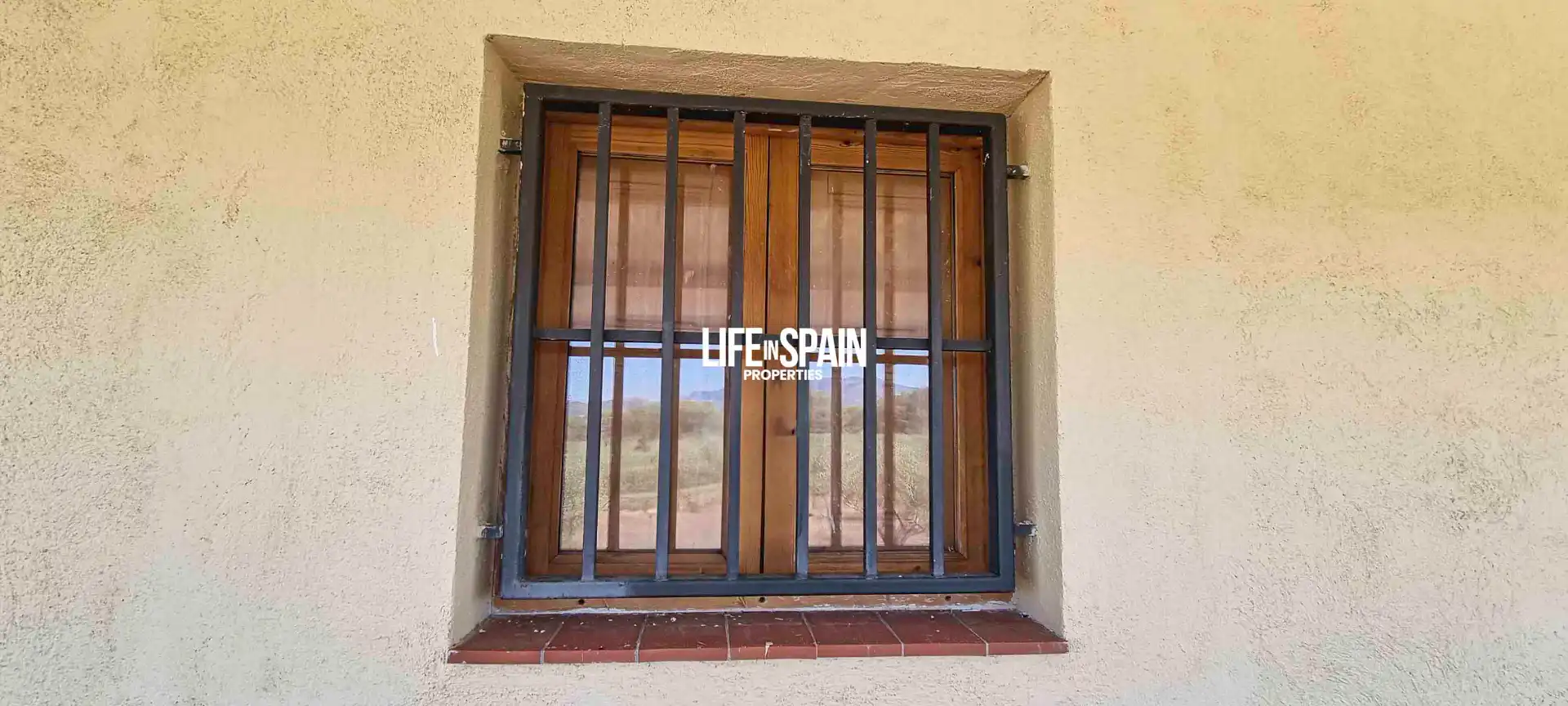 Exterior view of Country homes for sale in Ginestar